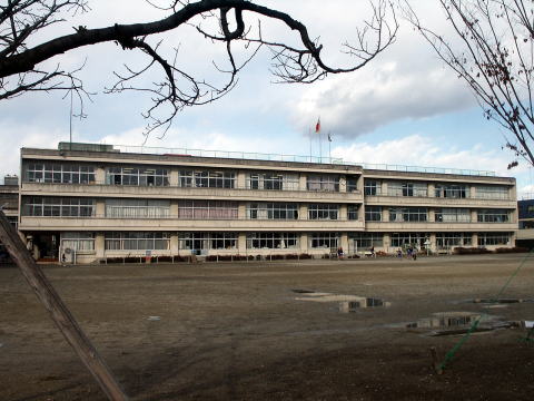 小学校　鹿沼市立東小学校（小学校）まで454m