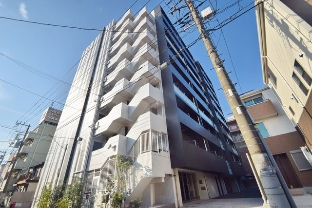 【川崎市川崎区浜町のマンションの建物外観】