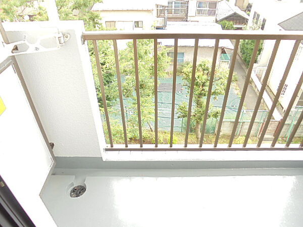 バルコニー　洗濯機置場バルコニーです。