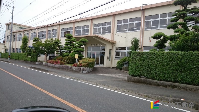 【三井郡大刀洗町大字栄田のアパートの小学校】