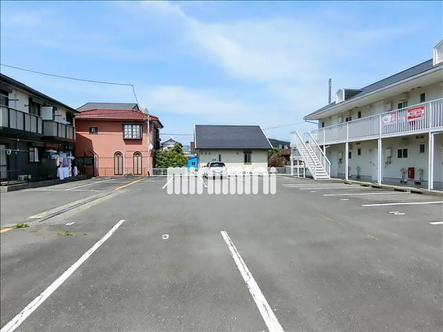 【サンライズコーポ岩本の駐車場】