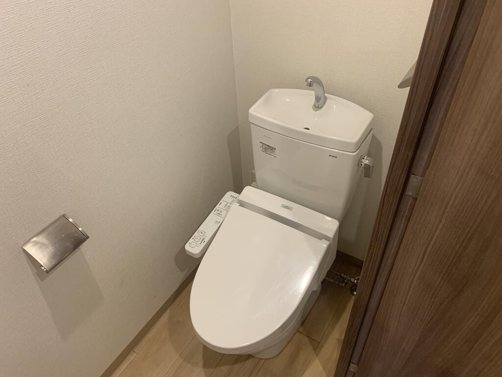 トイレ　洗浄便座
