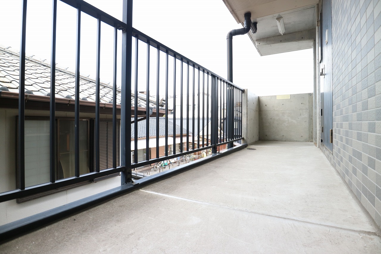 建物外観　人気の宇宿地区！交通お買い物便利な好立地！