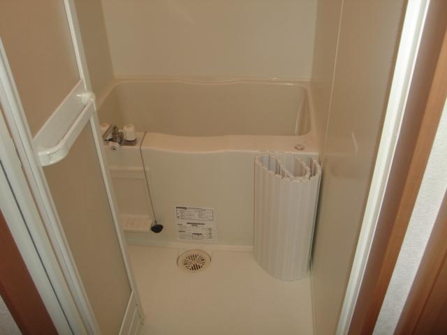 バス・シャワールーム　浴室乾燥機能付き