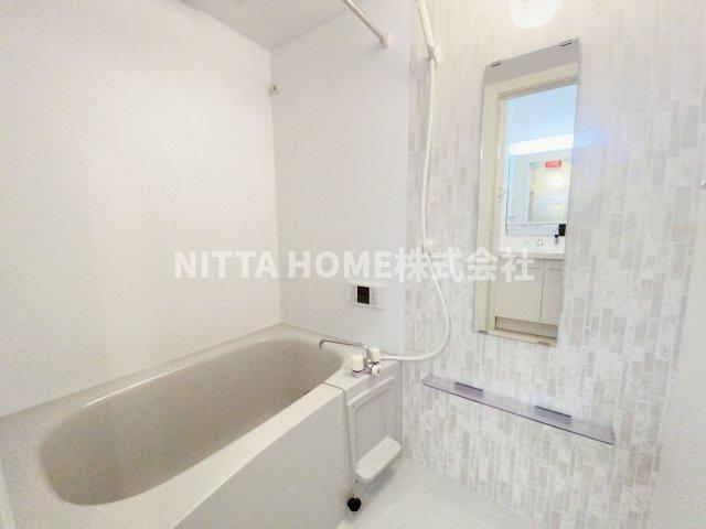 バス・シャワールーム　追い焚き機能・浴室乾燥機も設置済み◎