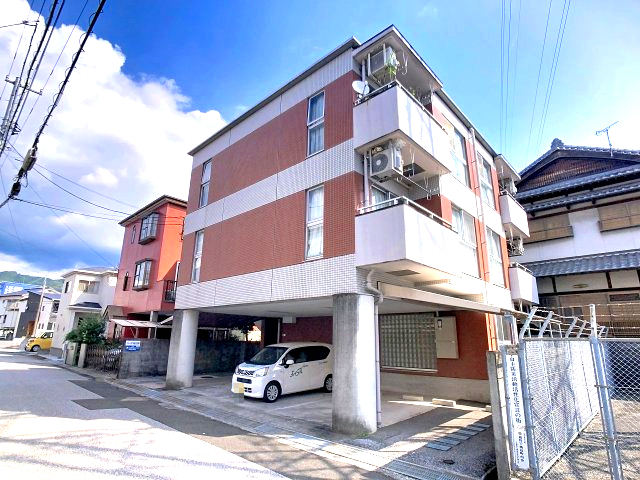 建物外観　2025年10月撮影