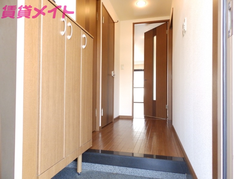玄関　同型参考写真