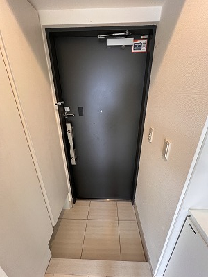 玄関　※別部屋参考写真