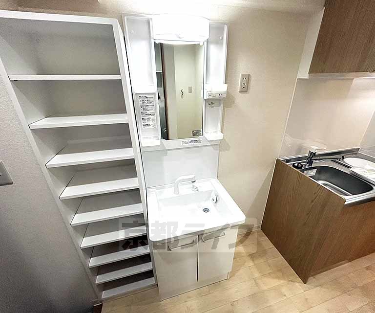 洗面設備　５０２号の写真です