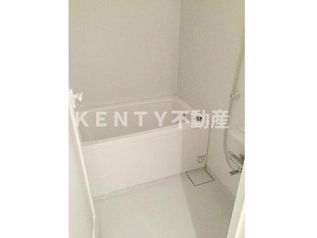 バス・シャワールーム　コンパクトで使いやすいお風呂です