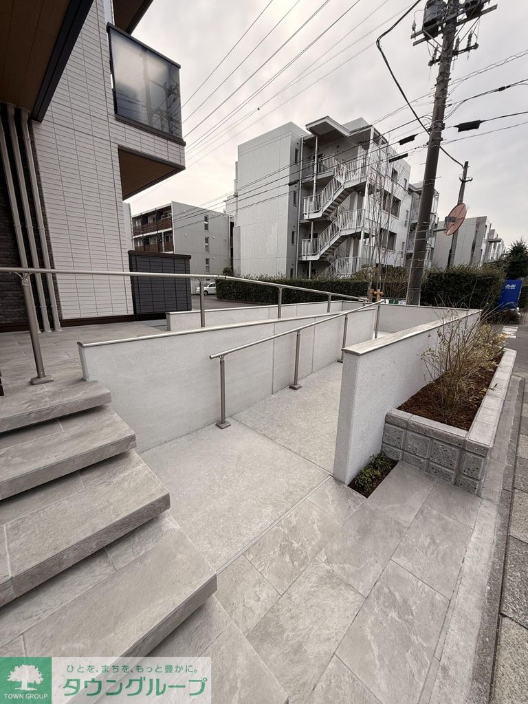 玄関　バルコニー