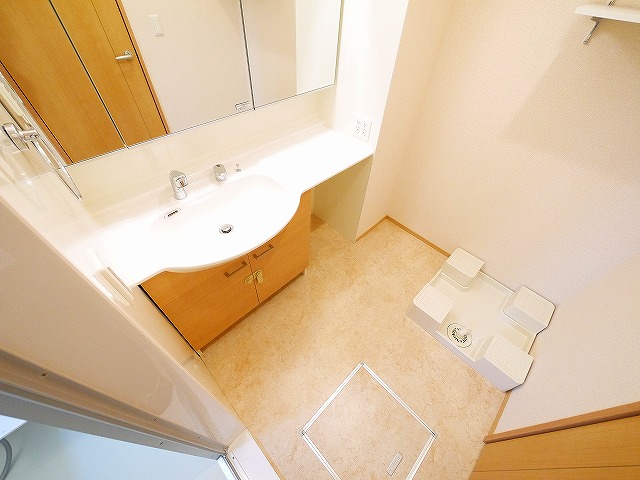 洗面設備　使いやすい洗面所です