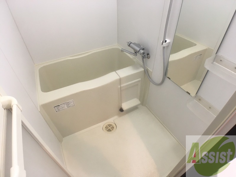 バス・シャワールーム　お風呂になります。一日の疲れを癒してくださいね。