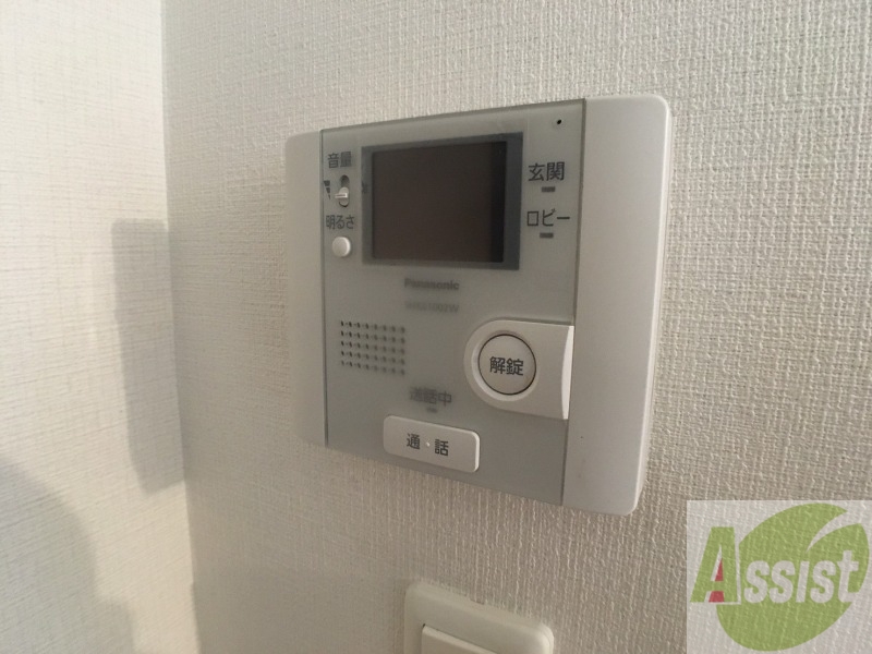 セキュリティ　ＴＶモニター付インターホンです。来客者の顔が見えるので安心！