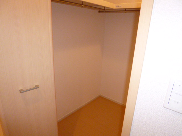 収納　ウォークインクローゼット