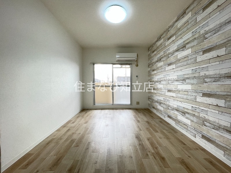 居室・リビング　同型別部屋写真