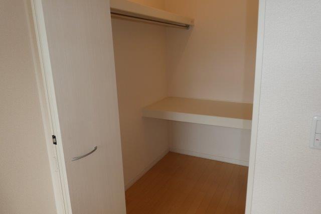 収納　ウォークインクローゼット