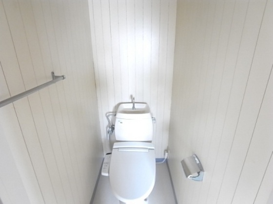 トイレ　※掲載写真は同マンション別部屋参考写真となります。