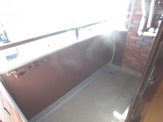 バルコニー　※掲載写真は同マンション別部屋参考写真となります。