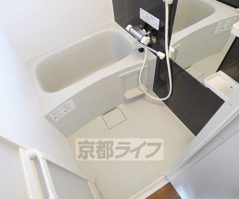 バス・シャワールーム　清潔感あります。