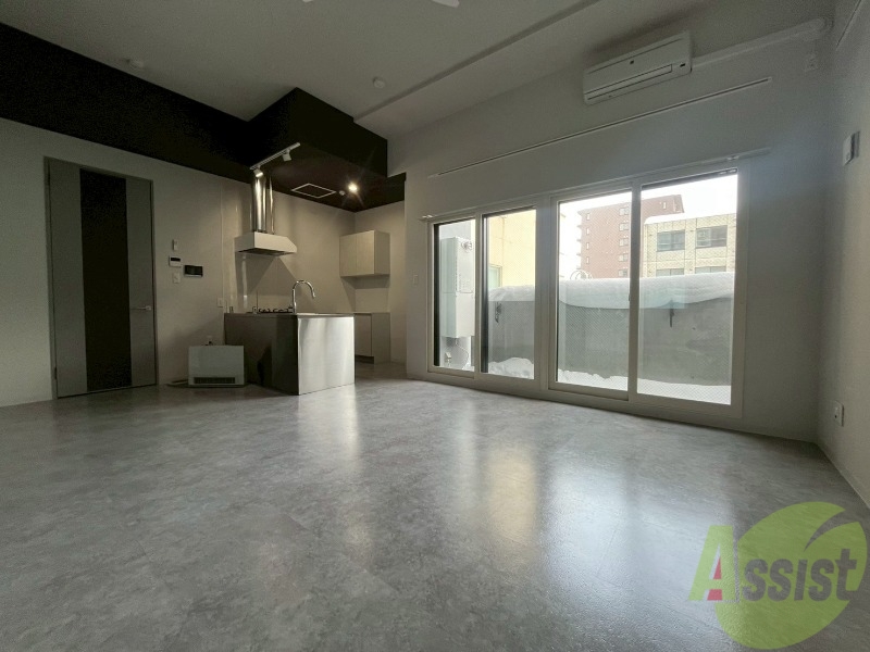 居室・リビング　広くてキレイなお部屋が広がっていて、充実した生活が送れそう。