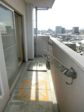 　バルコニー　ベランダ