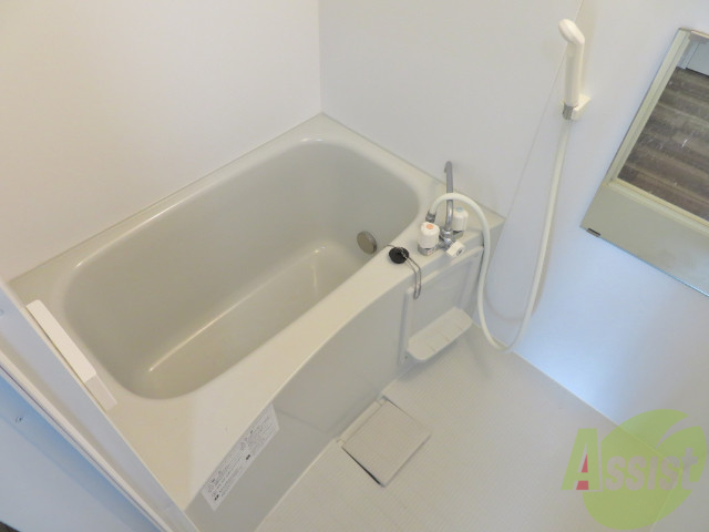 バス・シャワールーム　追い炊き機能もあり、寒い冬も乗り切れますね