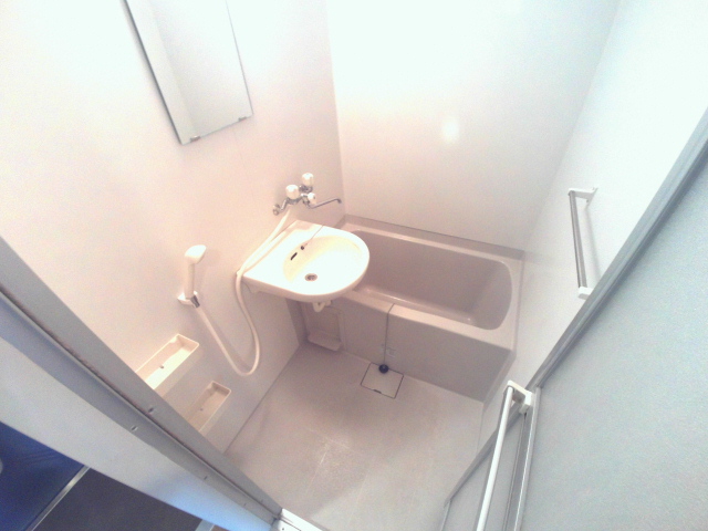 バス・シャワールーム　綺麗な浴室です。