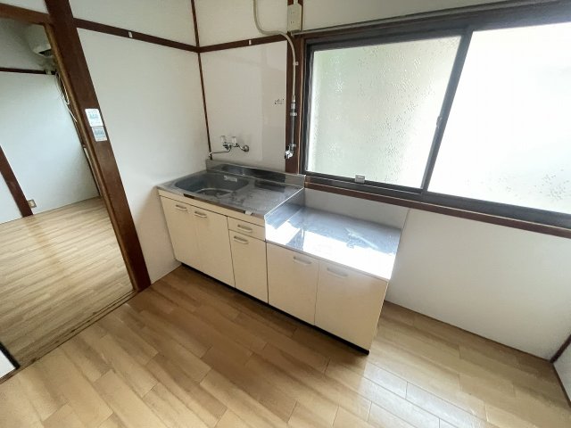 居室・リビング　こちらのリビングで趣味の時間をお楽しみください