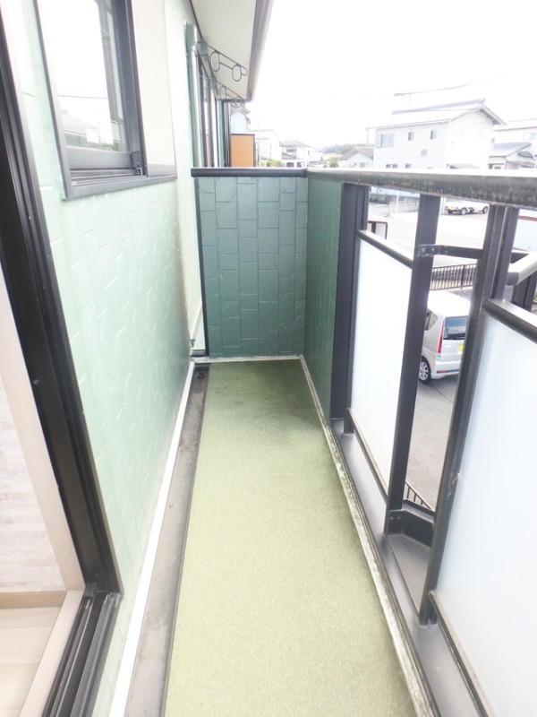 バルコニー　南西向きで日当たり良好☆