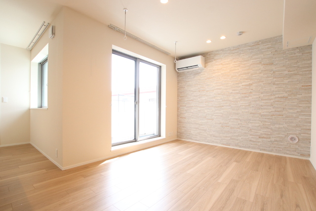 居室・リビング　１６．１帖のＬＤＫ　エアコン設置済◎