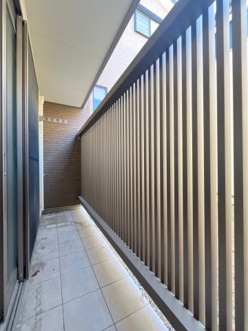 バルコニー　同物件、別号室の参考写真です。