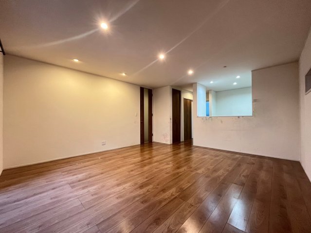 居室・リビング　同物件、別号室の参考写真です。