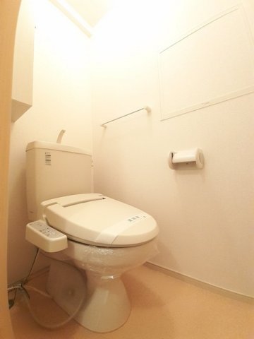 トイレ　落ち着いたトイレです