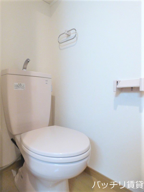 トイレ　※同型タイプの為現状優先