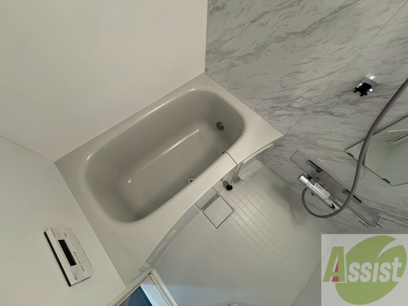 バス・シャワールーム　お風呂になります。一日の疲れを癒してくださいね。