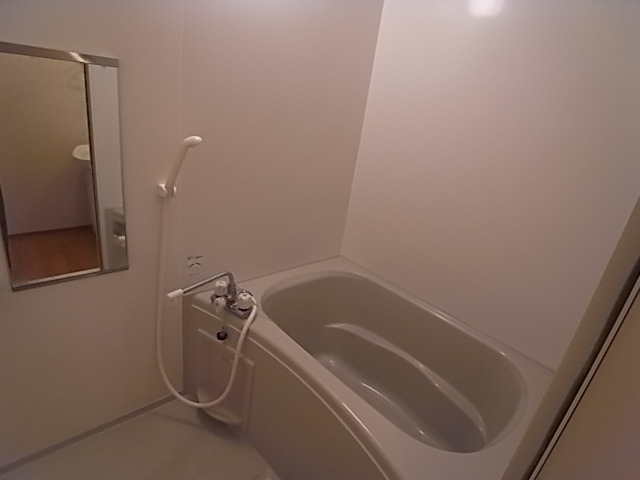 バス・シャワールーム　バスルーム