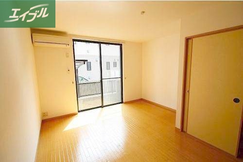 居室・リビング　洋室８帖