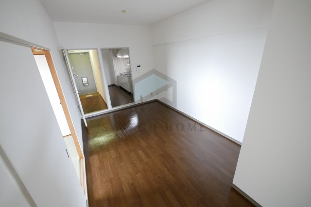 居室・リビング　こちらのリビングで趣味の時間をお楽しみください