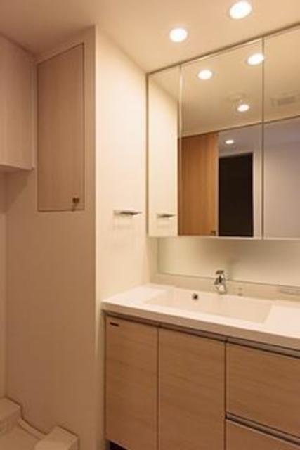 洗面設備　※写真は同タイプ住戸です。