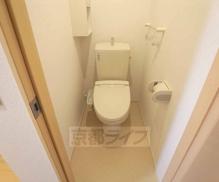 トイレ　ウォシュレット付いてます