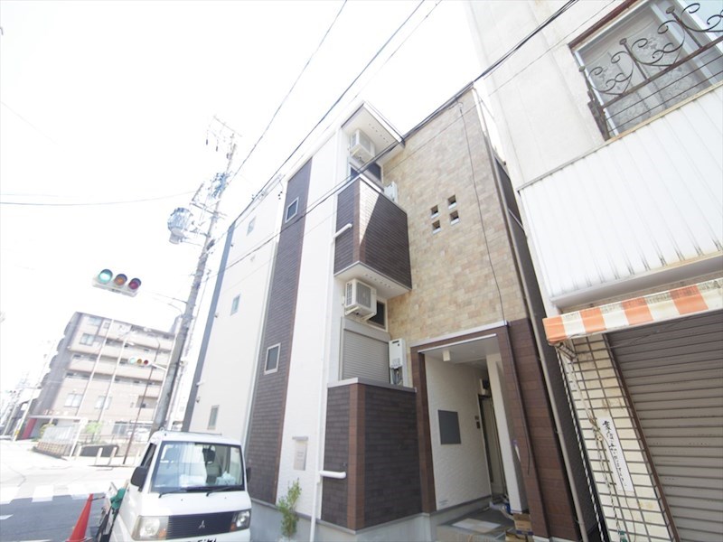 建物外観　外観　デザイナーズ　光インターネット無料