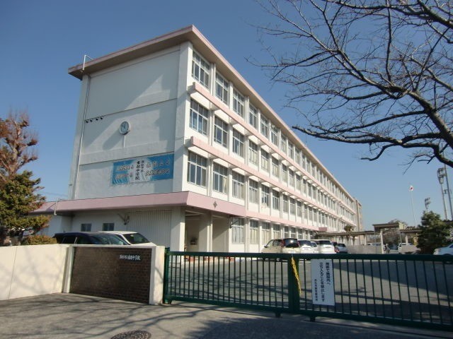 中学校　浜松市立東部中学校（中学校）まで822m