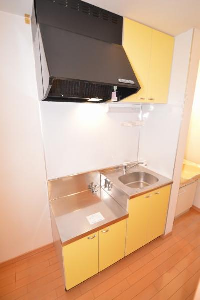 キッチン　コンパクトなキッチンで掃除もラクラク