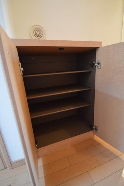 玄関　シューズBOX