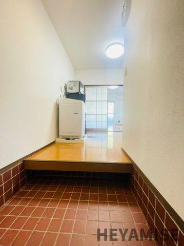 玄関　※別号室の参考写真です※