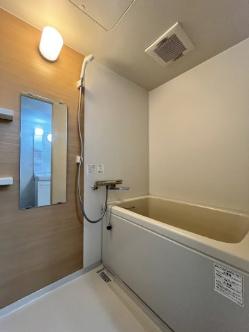 バス・シャワールーム　お風呂で日々の疲れを落としましょう