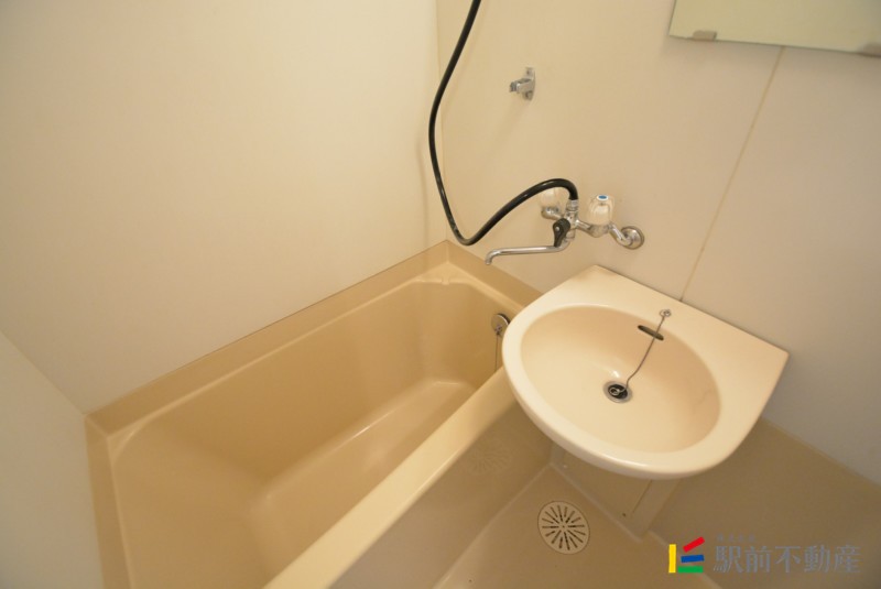 バス・シャワールーム　二点ユニットバスです