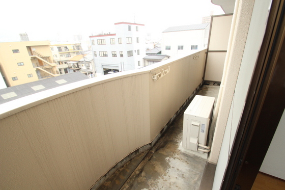 バルコニー　※他号室の写真です。