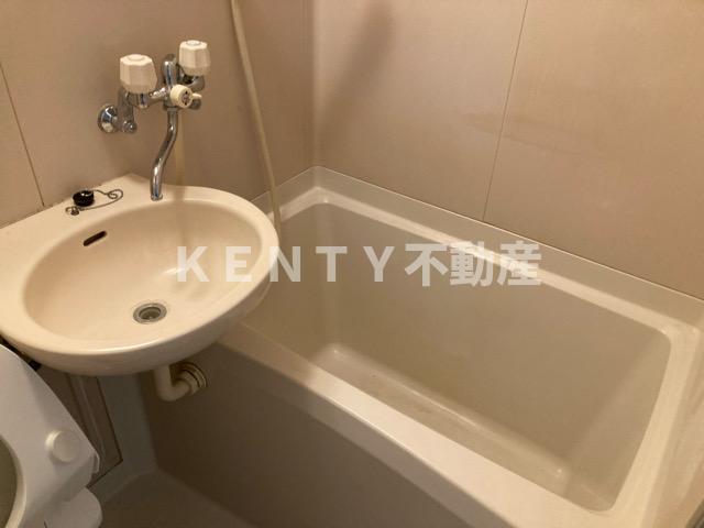 バス・シャワールーム　ゆったり過ごせるお風呂です